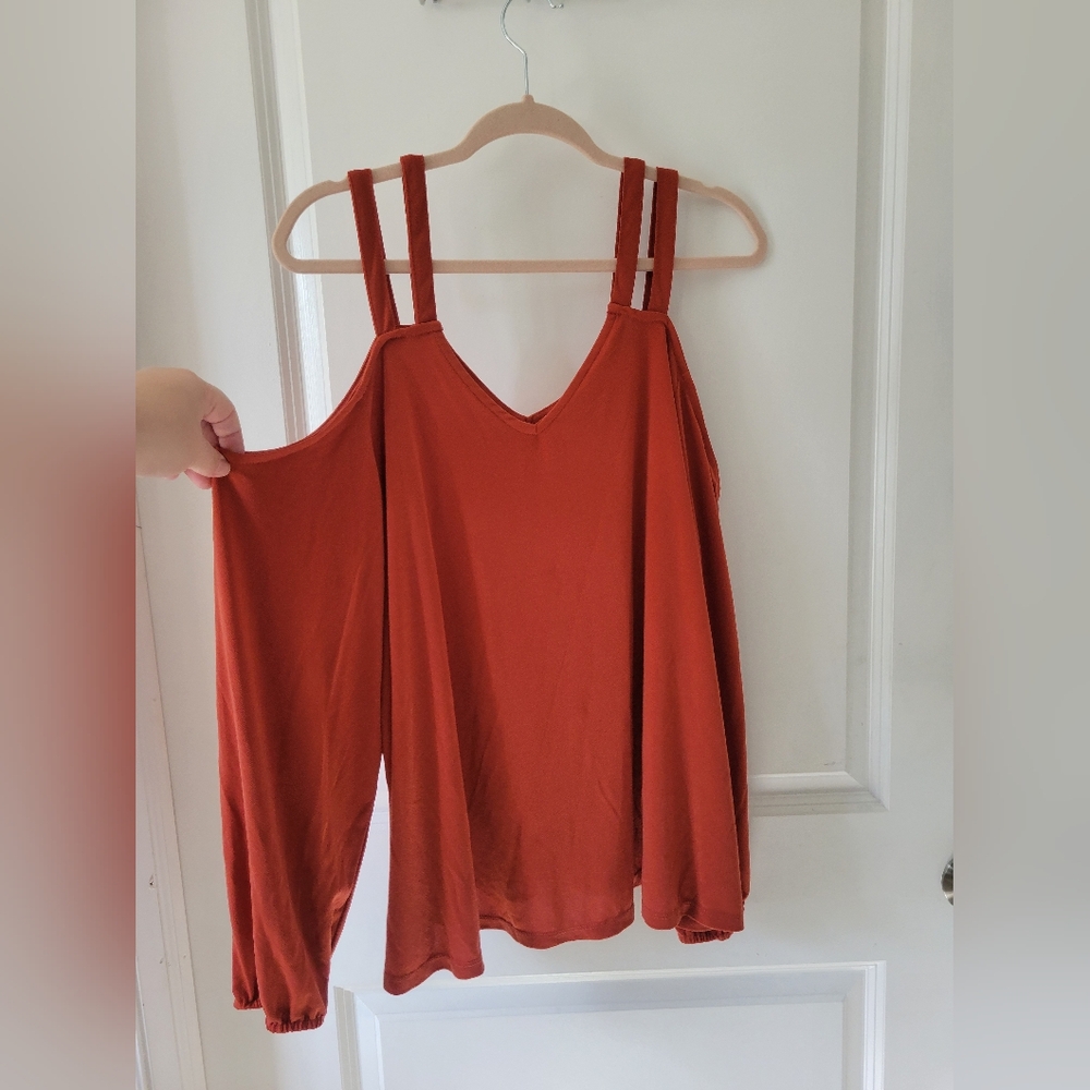 TORRID COLD SHOULDER BLOUSE BURNT ORANGE COPPER 2 2X BLOUSE